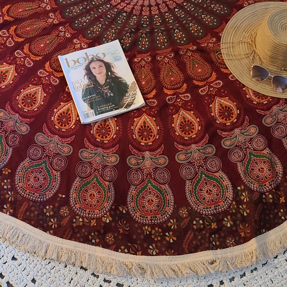 NWOT BO HO WALL ART, TABLE CLOTH, BED THROW, MULTI - Picture 8 of 16